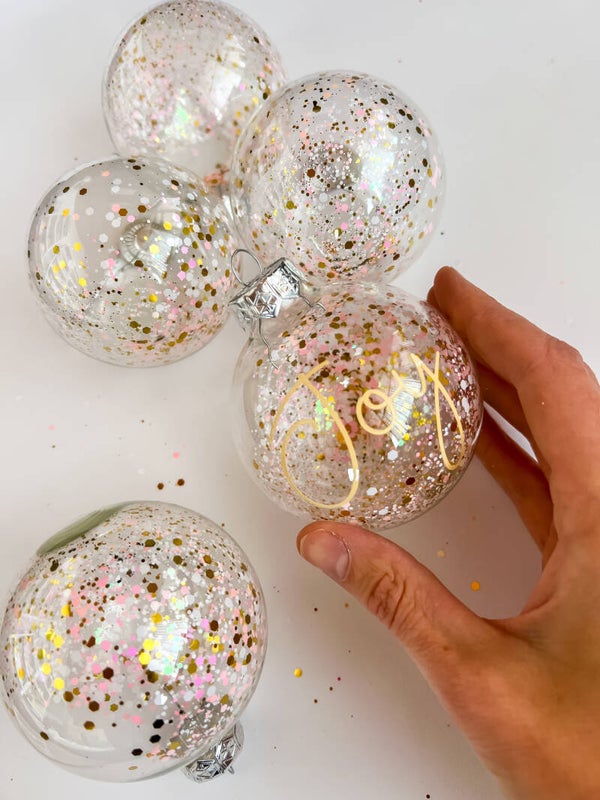 Kerstbal met naam - Goud / wit / roze