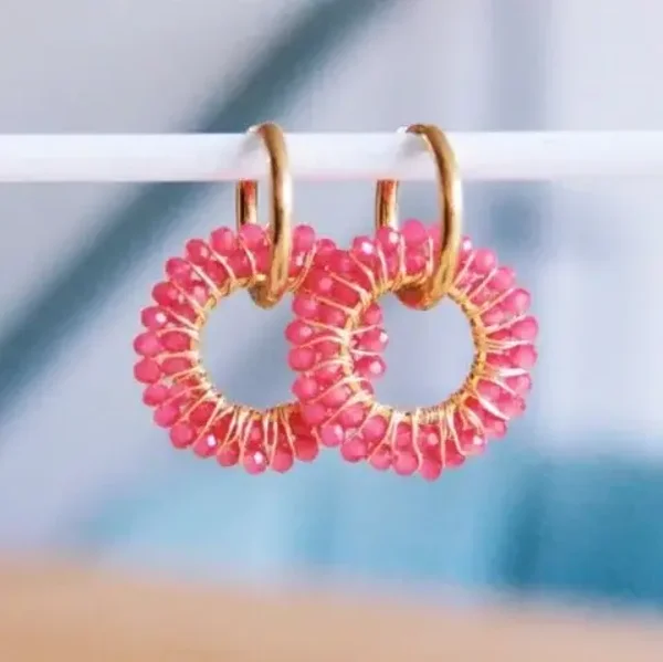 Oorringen - Facet hanger (fuchsia)