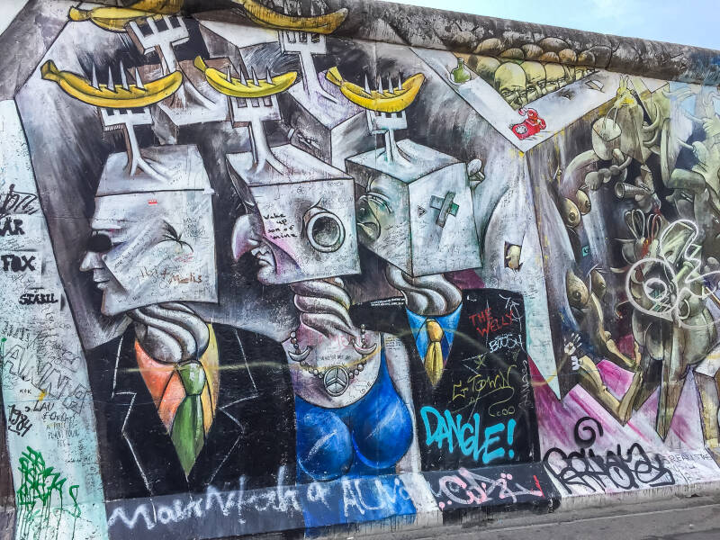 Berlinwall2015.jpg