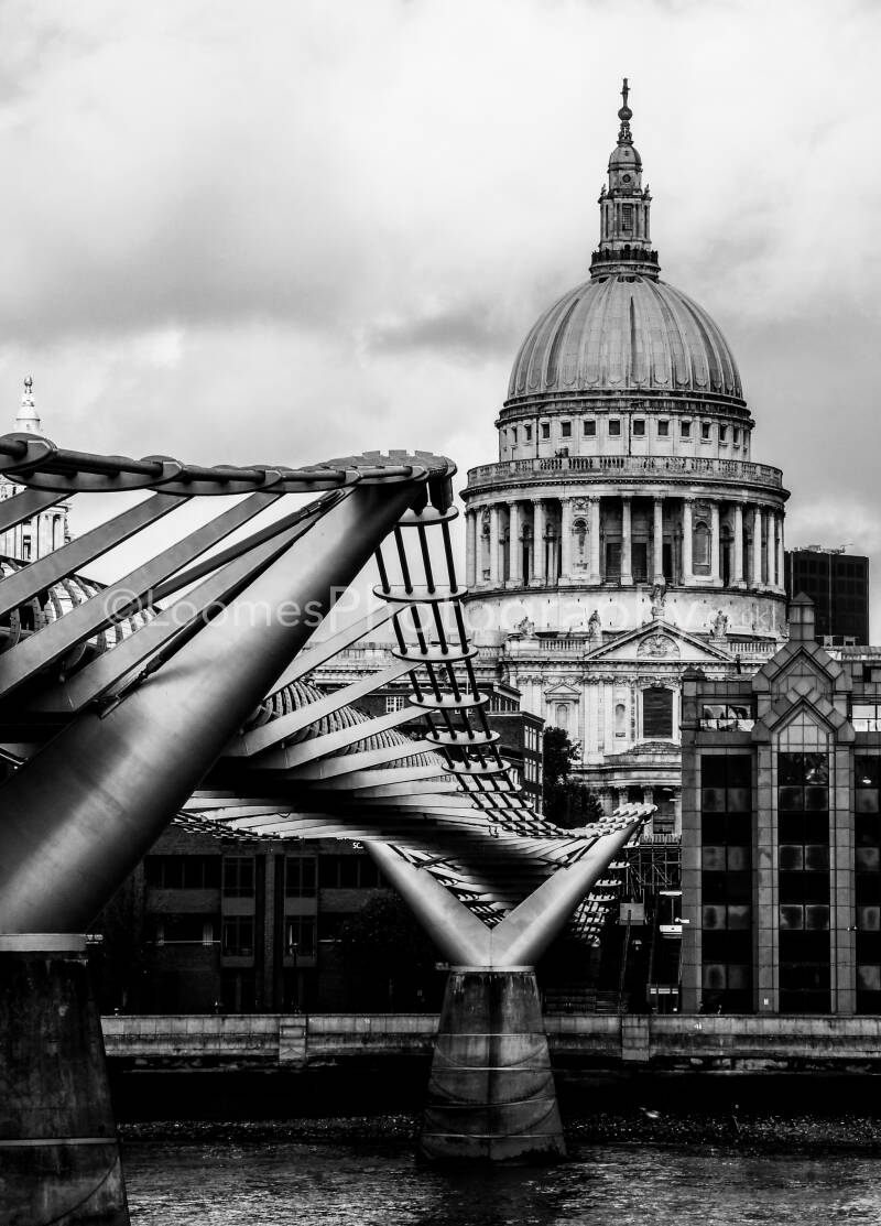 MilleniumbridgeandStPaulsLondon-1.jpg
