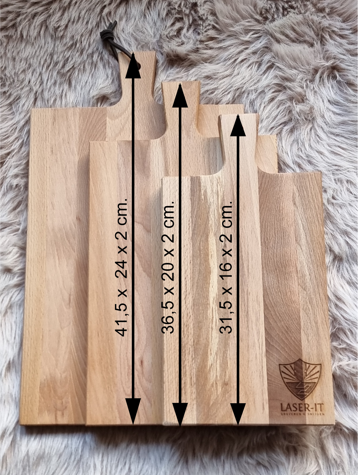formaat L 41,5 x 24 x 2 cm.