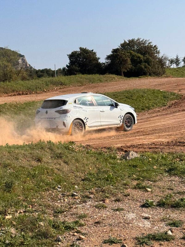 Tours de piste - Clio Rallye 5 - Saint-Brès
