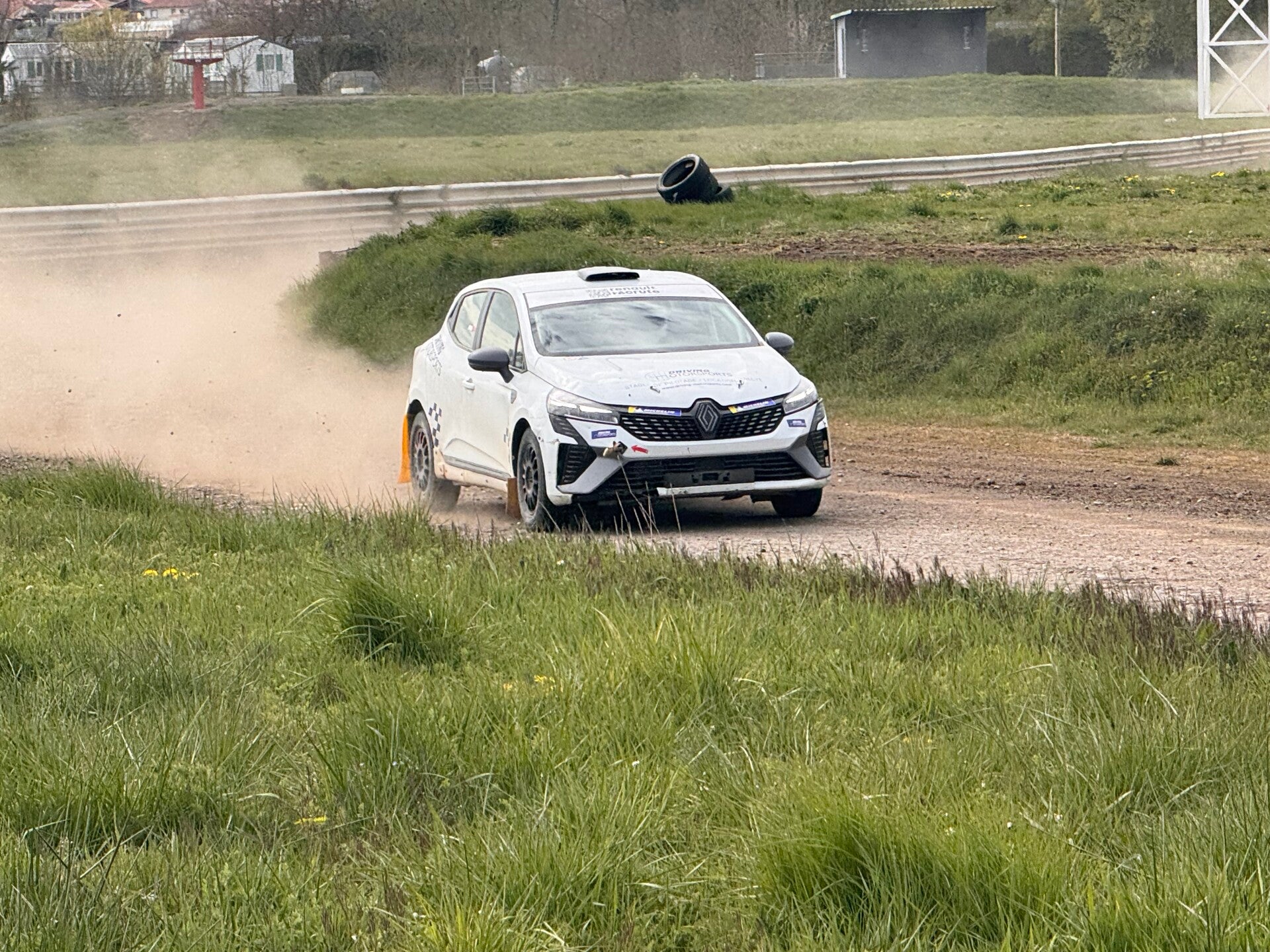 Tours de piste - Clio Rallye 5 - Issoire