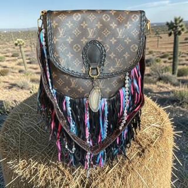 Western Fringe Medium Crossbody Bag