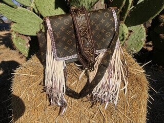 Western Light Pink Fringe Bag