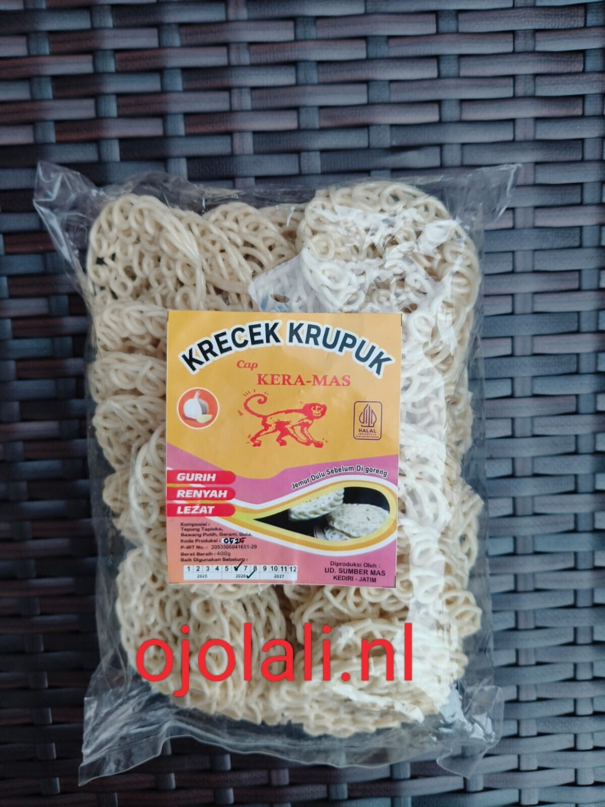 Cap Kera Mas Kerupuk Bawang 400 G  (ongebakken/ mentah)