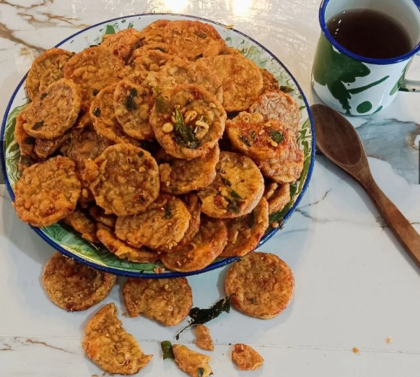 Keripik tempe pedas daun jeruk 500 G