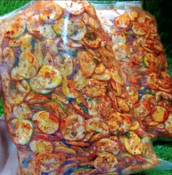 SEBLAK KERUPUK BAWANG CIKRUH BUMBU MELIMPAH 500 GRAM EXTRA DAUN JERUK - PEDAS