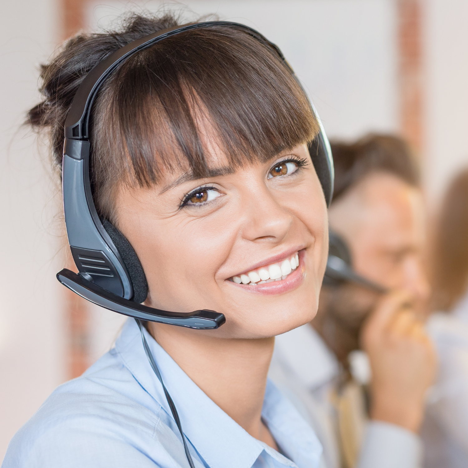 PICTURE of reseptionest making appointment