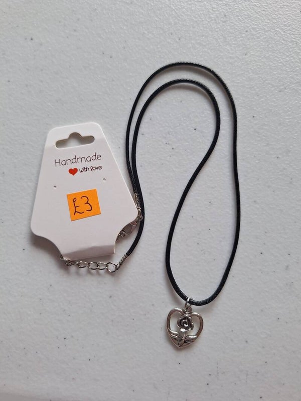 194 Heart and Flower Necklace