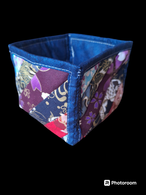095 Japanese style storage box