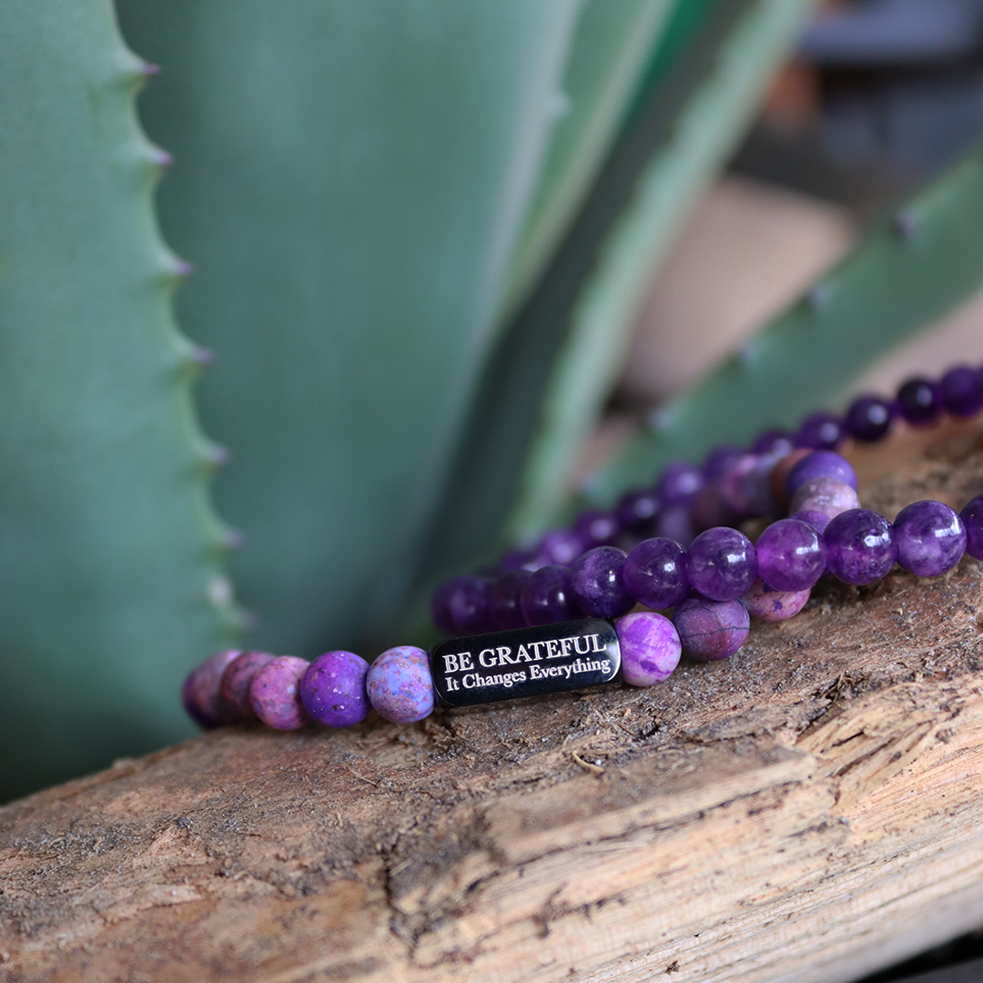 Gratitude Rocks Natuursteen Armband | Paars