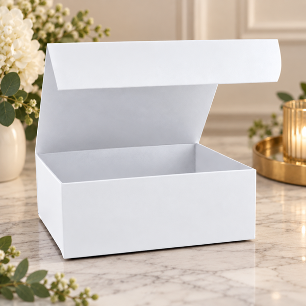 -Magnetic Close Gift Box - White
