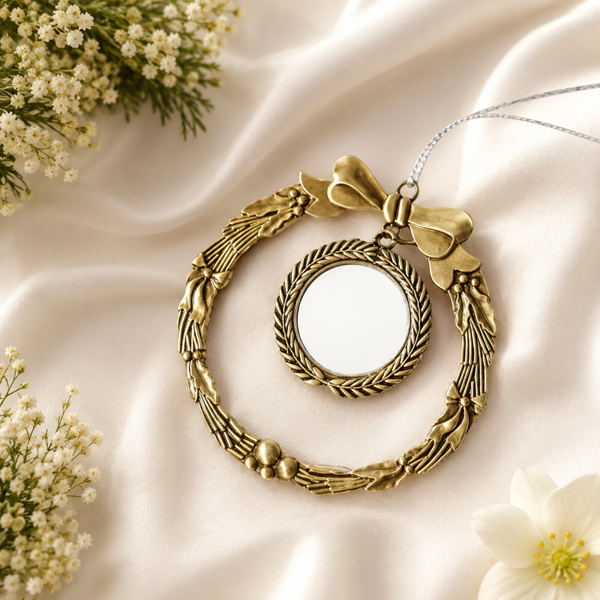-Christmas Wreath Decoration - Antique Gold