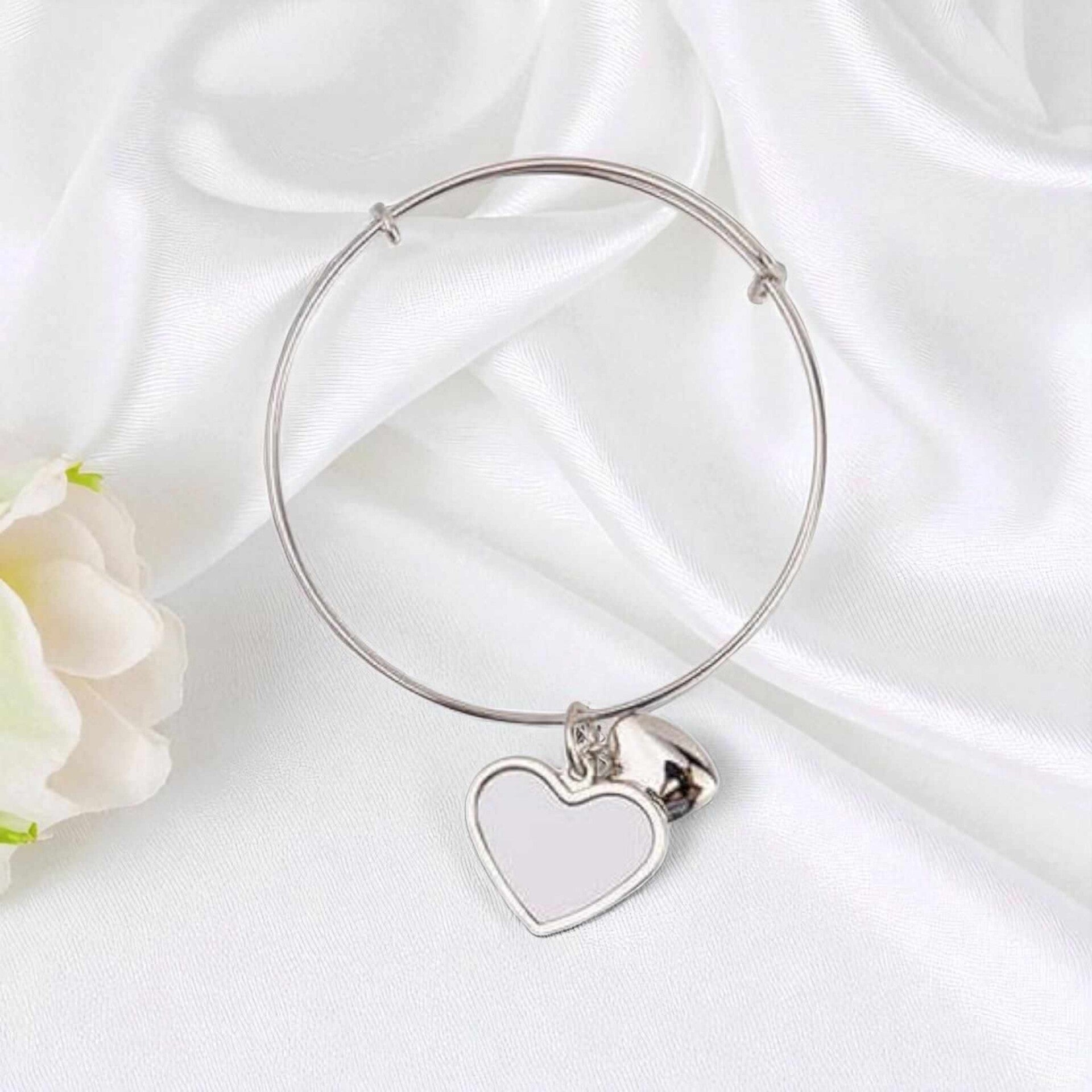 -Metal bracelet with Heart