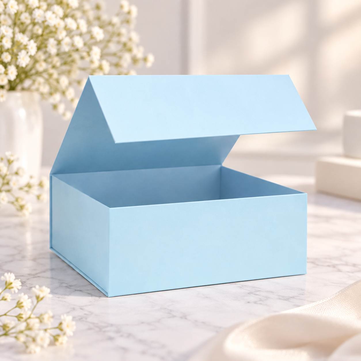 -Magnetic Close Gift Box - Blue