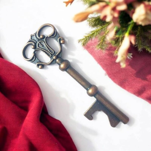 -Assorted Key Favors/Bottle Opener