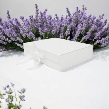 -XL Magnetic Close Gift Box with bow - White -37.5x 33x 9 cm