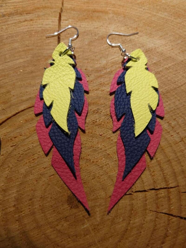 Surprise colour Feather Earrings