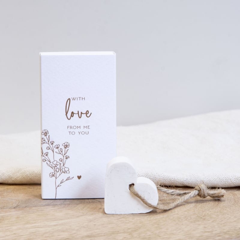 Giftbox - zeepje aan koord - with love from me to you