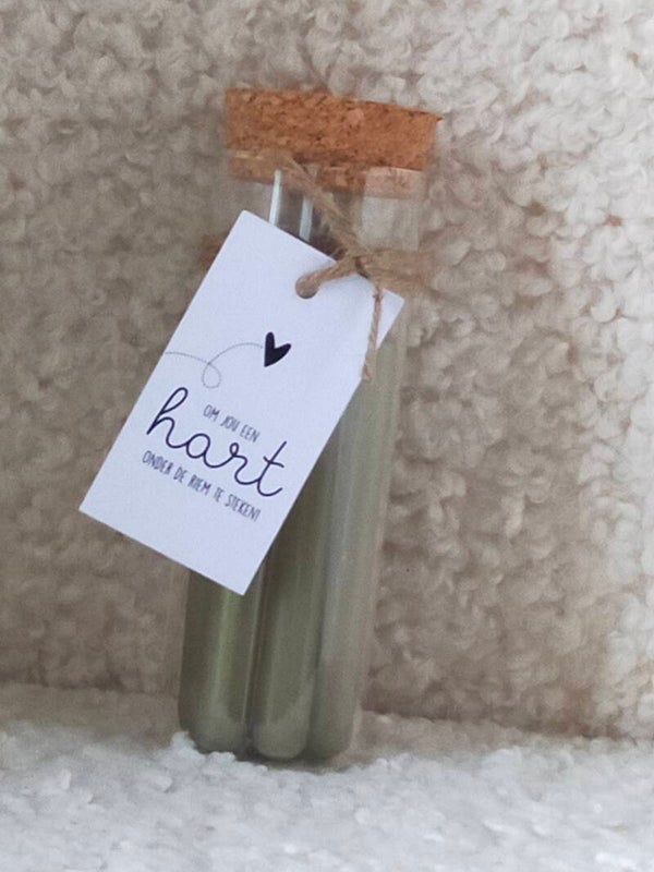 Mini kaarsjes in glazen buis - om jou een hart onde de riem te steken