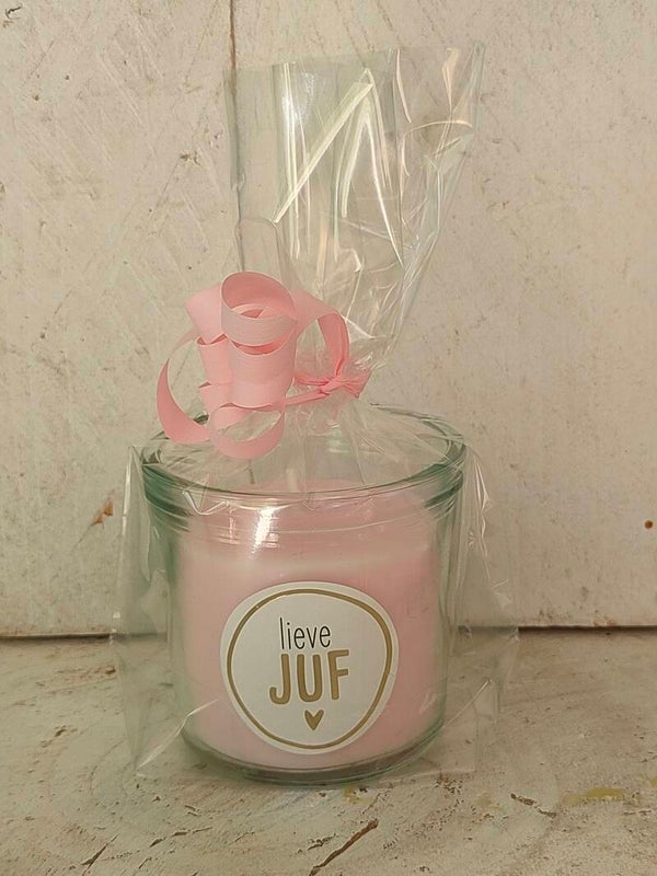 Geurkaarsje rond roze, de lieve juf