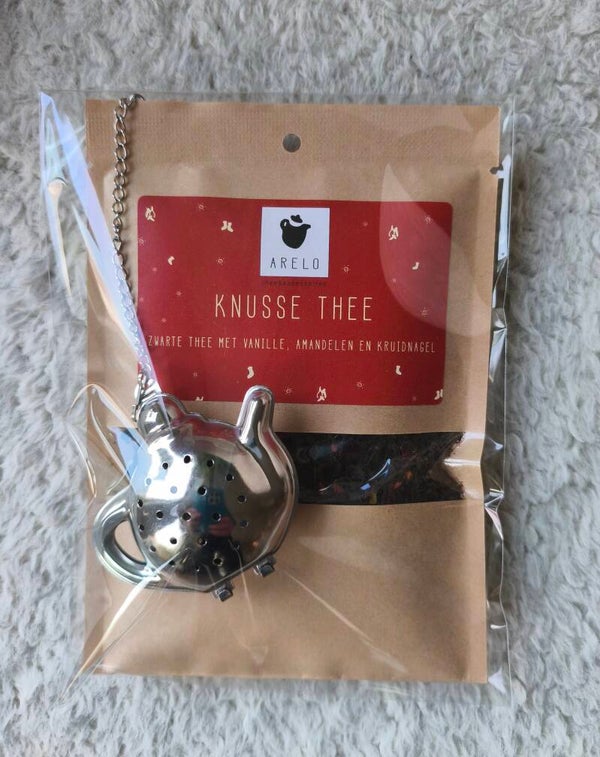 Knusse thee met zeefje