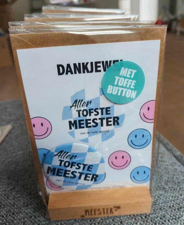 Kaart met button en houder, meester