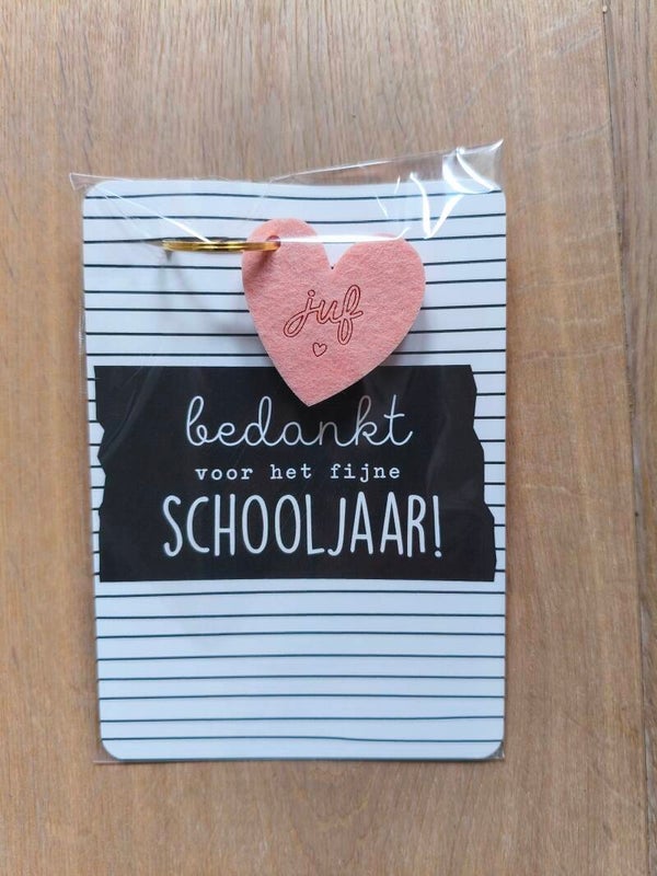 Sleutelhanger juf met kaart bedankt voor het fijne schooljaar