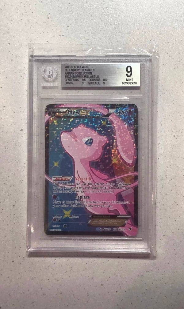 BGS 9 Radiant collection Mew EX