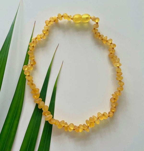 Barnsteen baby ketting - lemon raw