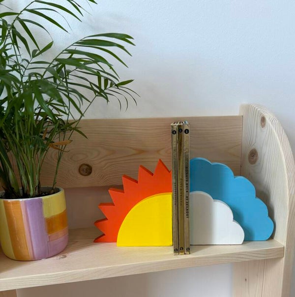 Zon en Wolkje boekenplankje handgemaakt