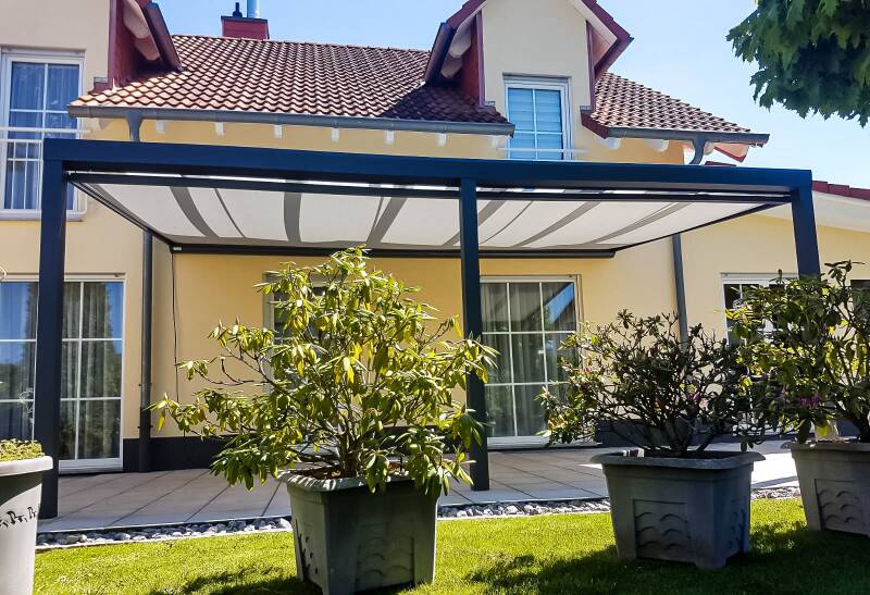 Montage eines Aluminium Überdachungssystems