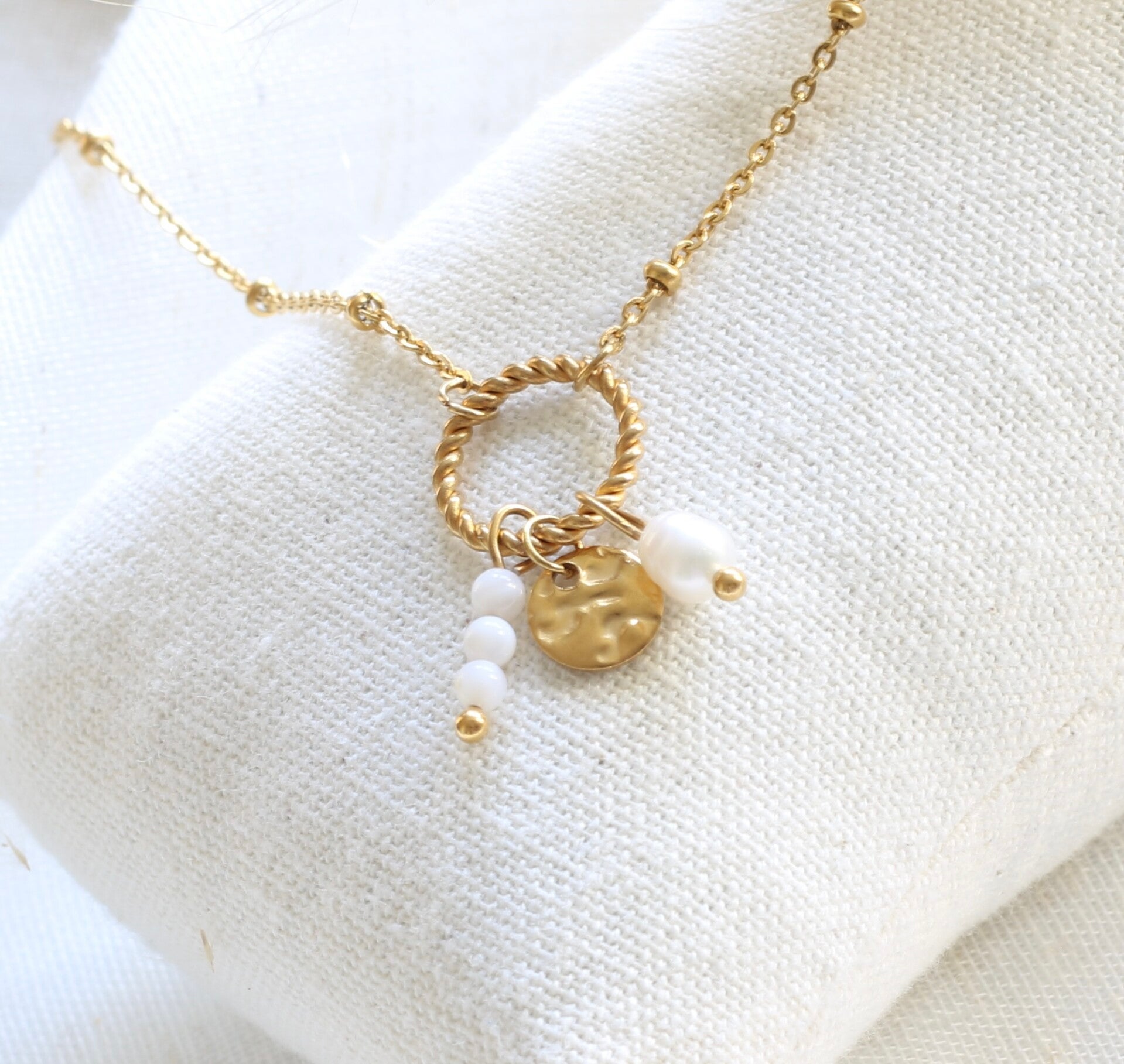 Ketting schelp en parel