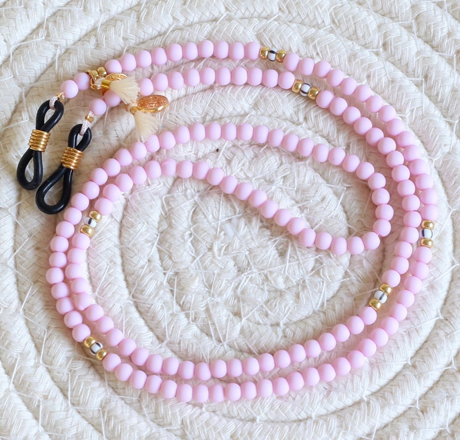 Zonnebril koordje lichtroze kwastjes