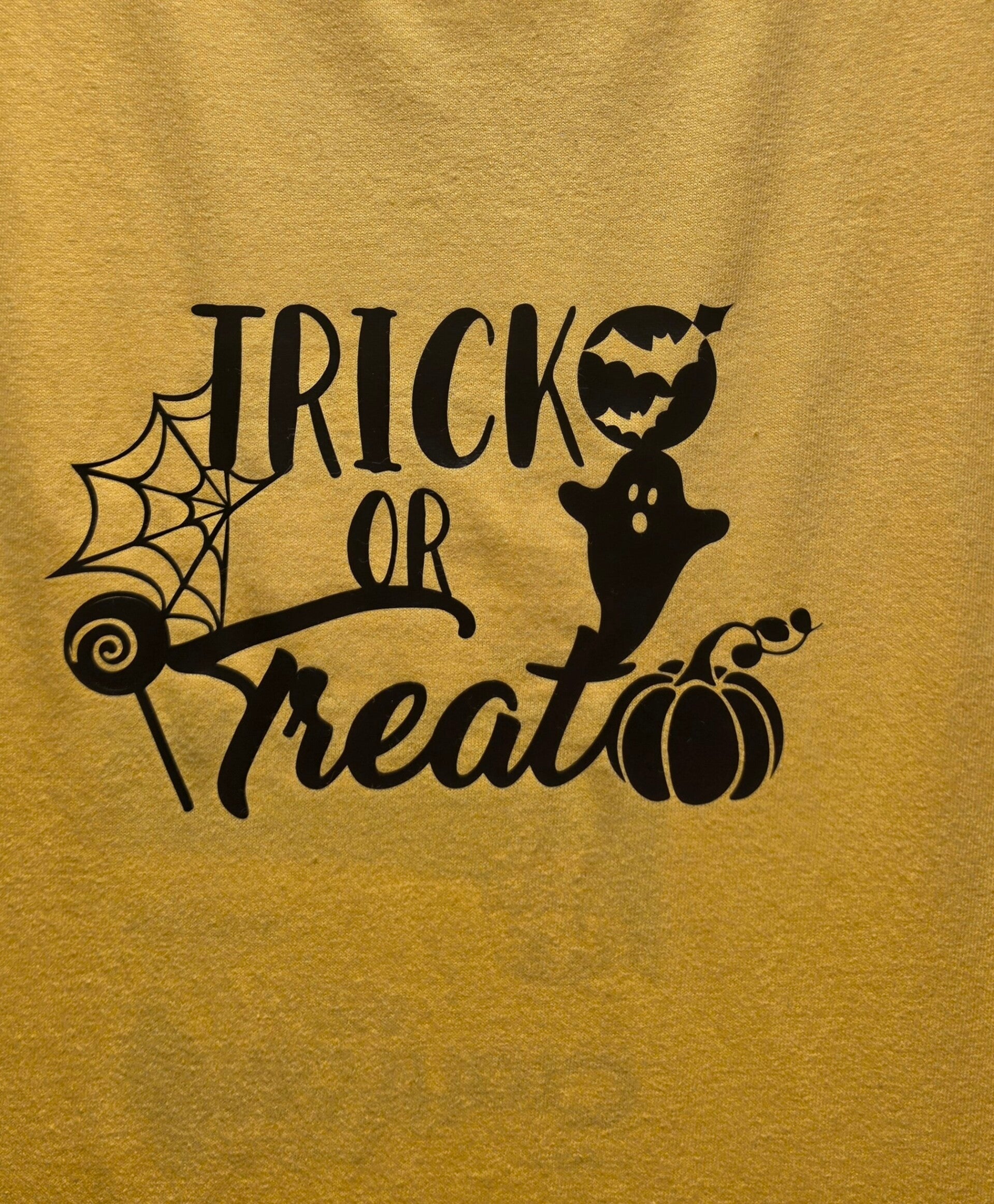 "TRICK OR TREAT" T-SHIRT