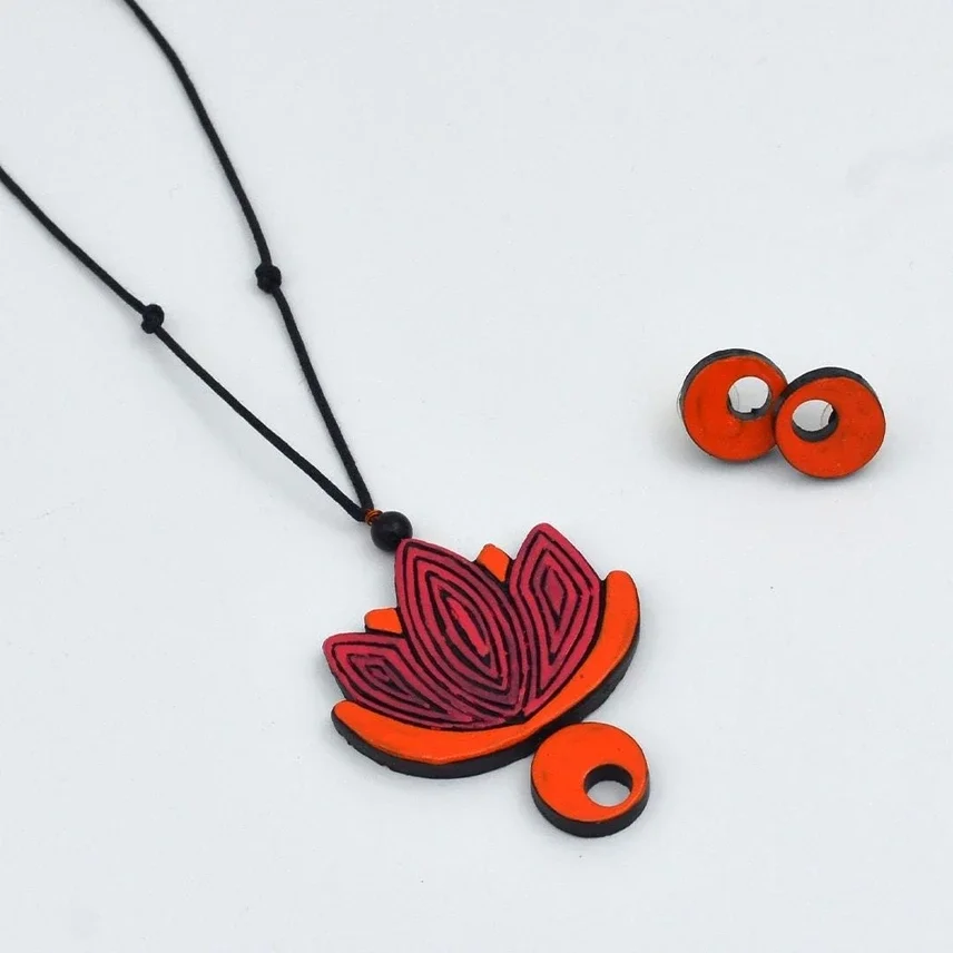 Lotus ketting hand gemaakt