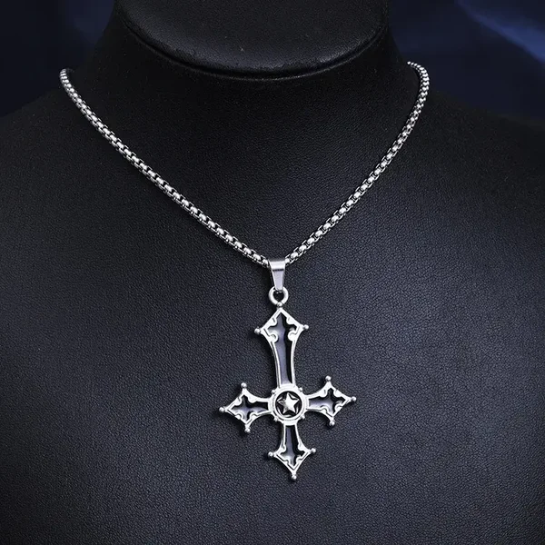 Ketting kruis Gotisch