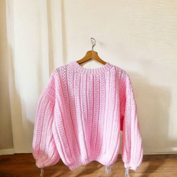 PULL ROSE FAIT MAIN