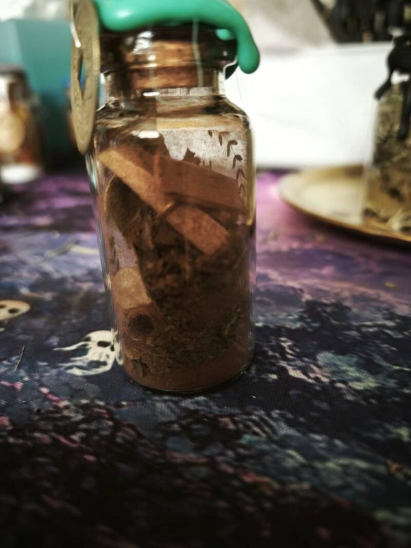 AMAZING!!    **Money/Wealth Spell Jar**