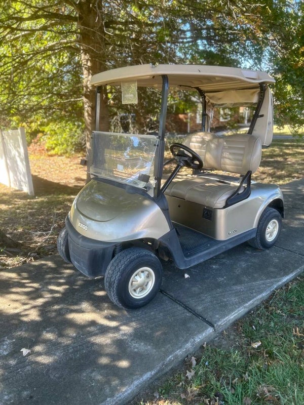 2019 EZGO RXV