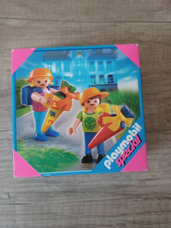 playmobil 4686 ecoliers et pochette surprise , neuf