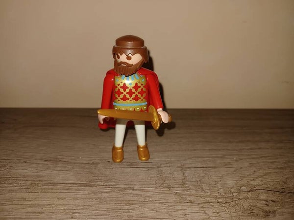 playmobil roi rouge avec epée , occasion