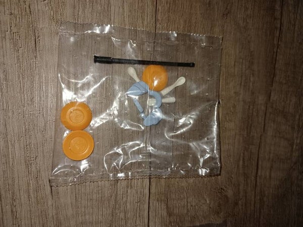 playmobil vaisselle + sandales , neuf