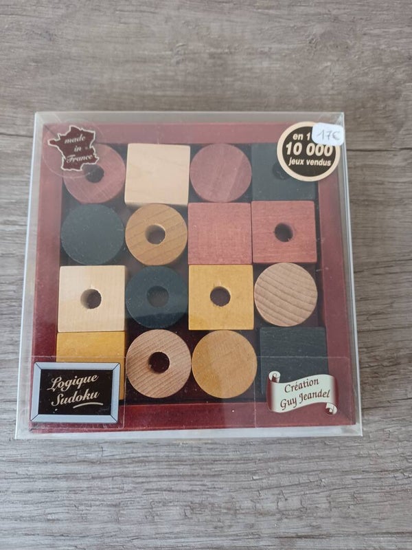 casse tete en bois , logique sudoku , neuf