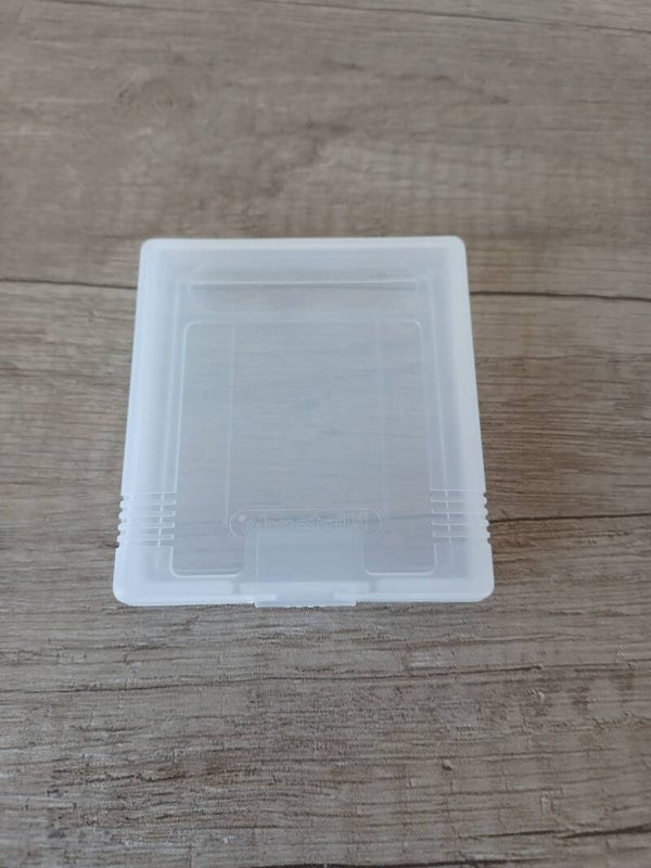 boite plastique pour jeu gameboy  et color , occasion