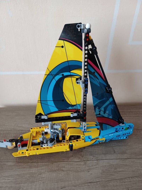 lego 42074 le yatch de competition , occasion