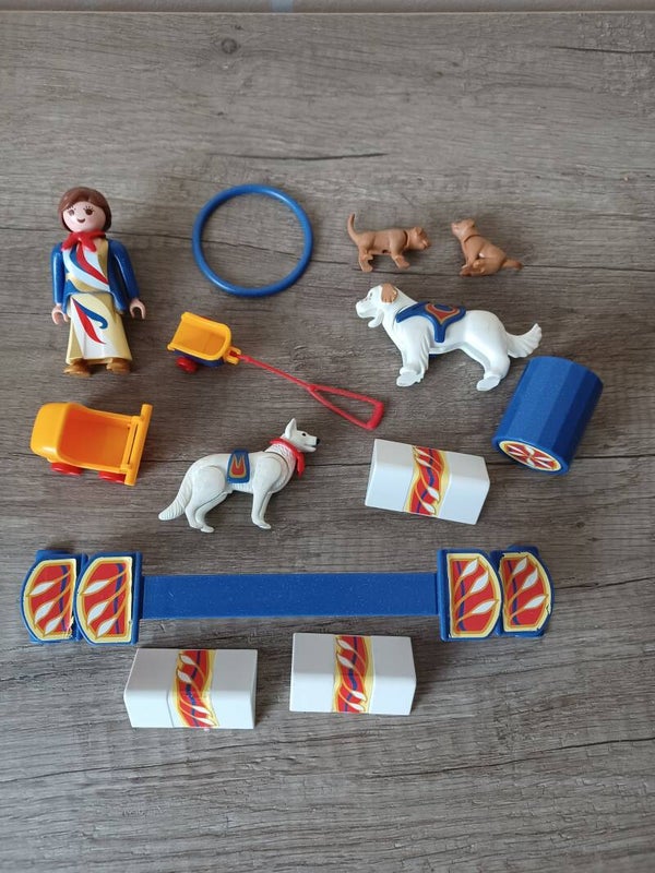 playmobil 4237 , cirque dresseuse de chiens , occasion