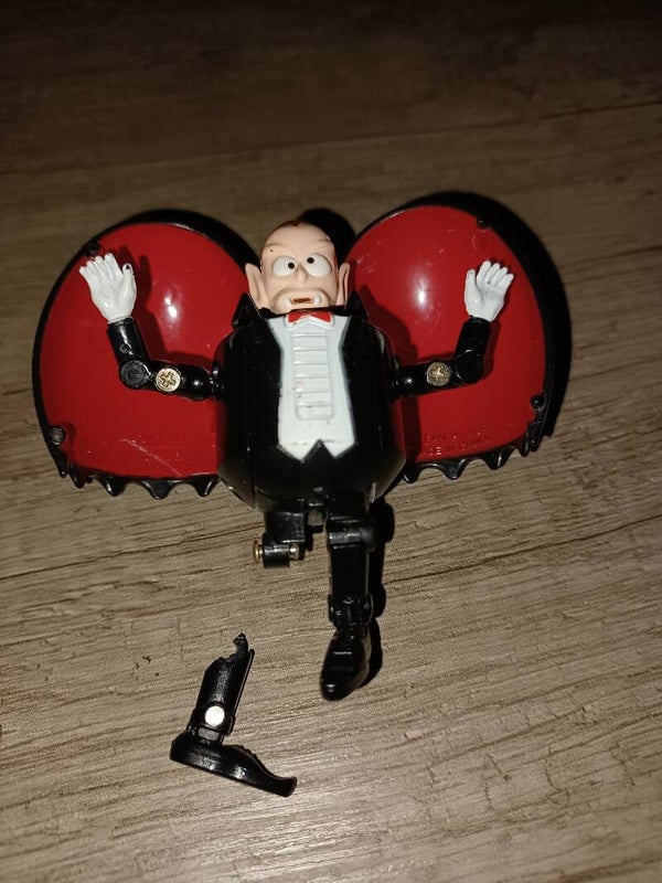 anim oeuf bandai , "dracula" , occasion