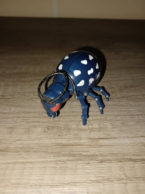 anim oeuf bandai , "longicorne" , occasion